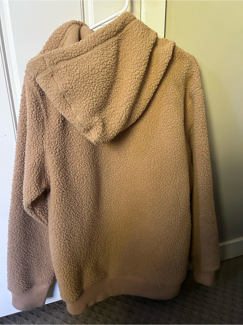 GAP Sweater 🧸 - Picture 2 of 2